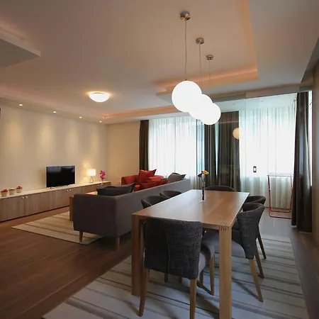 Daily Apartment *